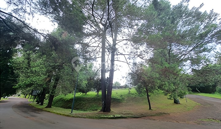 Land Plot with Mountain and Bandung City View in North Bandung