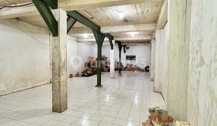 Pabrik Strategis di Cibaduyut, Bandung