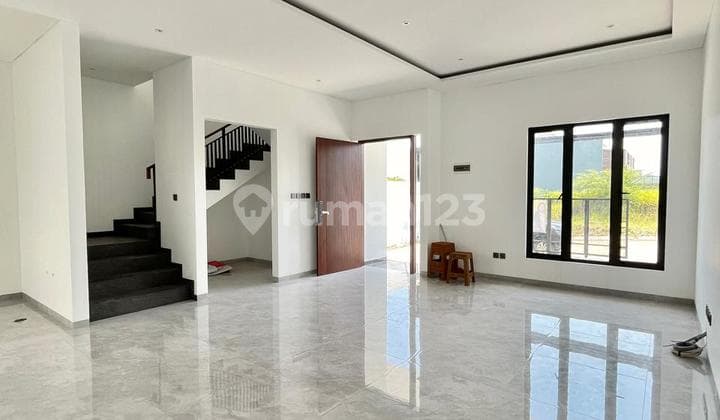 Dijual Rumah 2 Lantai Modern di Setra Duta Grande Bandung – SHM Siap Huni, Bisa KPR, Bebas Banjir, Dekat Sekolah & Tol