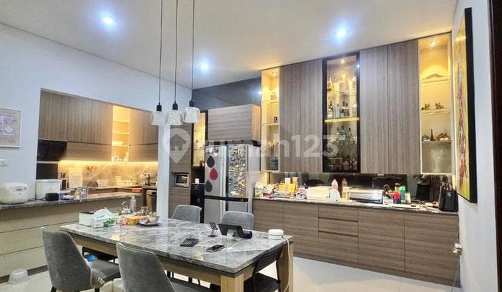 Rumah Modern Furnished 2 Lantai di Setraduta Dago Grande - Lingkungan Asri & Eksklusif