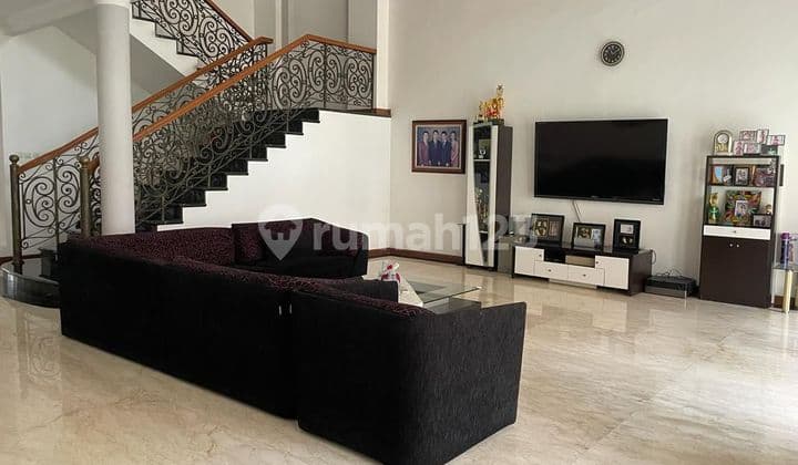 Rumah Mewah Siap Huni di Setraduta Bandung