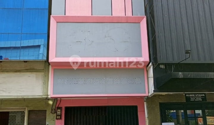 3.5-story rented shop house, neat in front of school at Citra Niaga, CN 388 3.5-story rented shop house, neat in front of school at Citra Niaga, CN 388