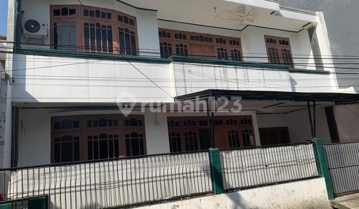 Rumah Bagus Dan Siap Huni di Jl. Sekolah, Kalideres, Js 292