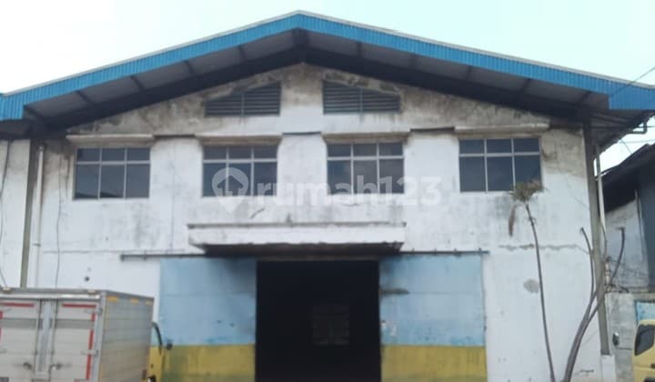 Ready-to-use warehouse at a good cheap price in Miami Warehousing, PM 537.