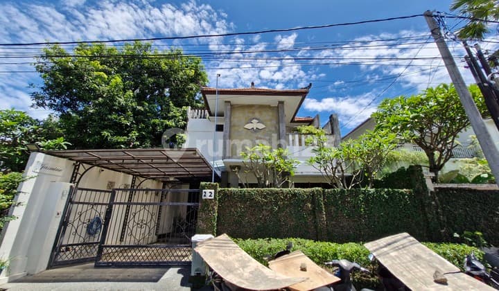 Rumah Bagus tengah kota SHM Renon, Denpasar