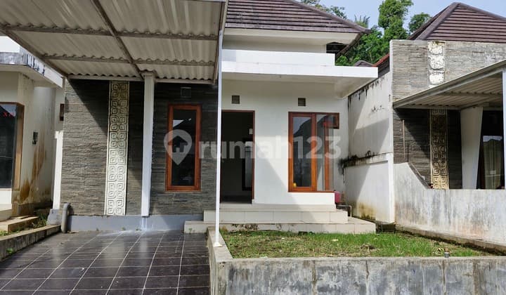 Rumah dalam cluster bebas banjir SHM di Tabanan