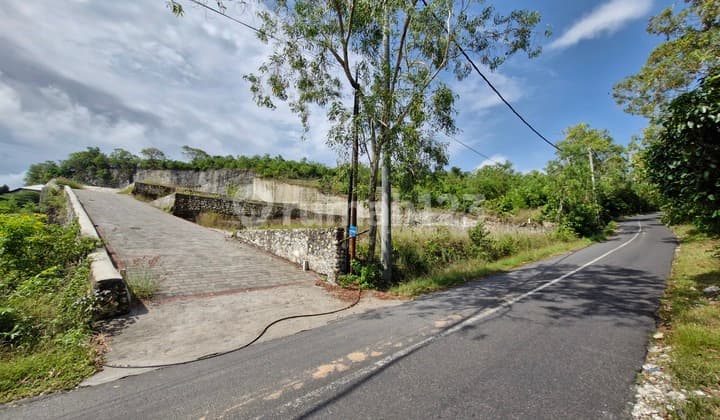 Tanah Main Road Pinggir Jalan Raya SHM di Ungasan