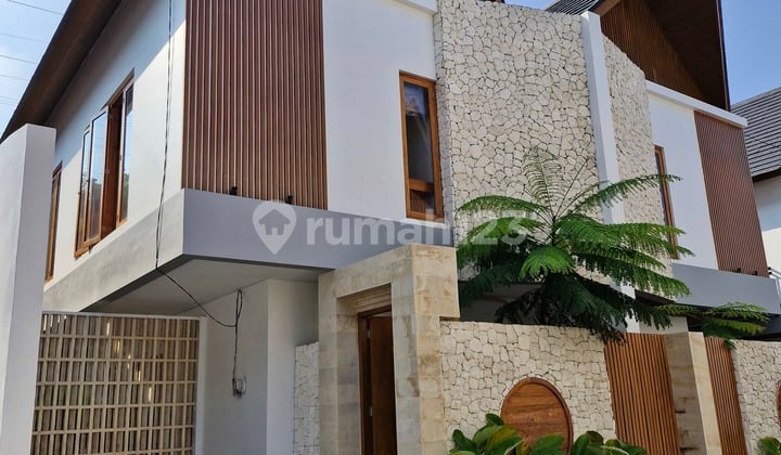 Rumah Villa Modern Furnished SHM di Sanur, Denpasar