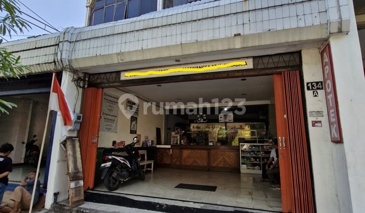Ruko 3 Lantai di Raya Dharmawangsa Surabaya