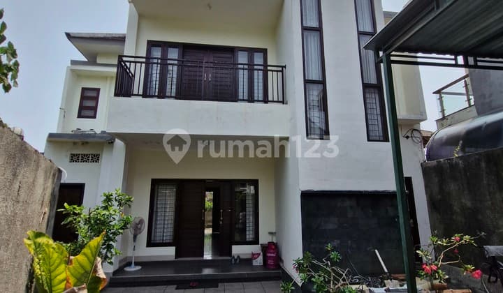 Rumah 3 Lantai SHM di Pantai Ketewel Gianyar