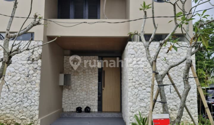 Rumah Villa Modern dalam kompleks di Jimbaran dekat Ayana