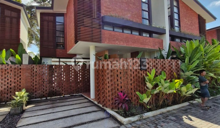 Rumah Villa Luxurious Fully Furnished di Ubud