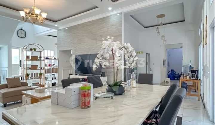 Luxury House for Quick Sale in Kebayoran Residence