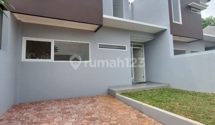 Rumah baru dalam town house di dekat graha bintaro, rumah siap huni