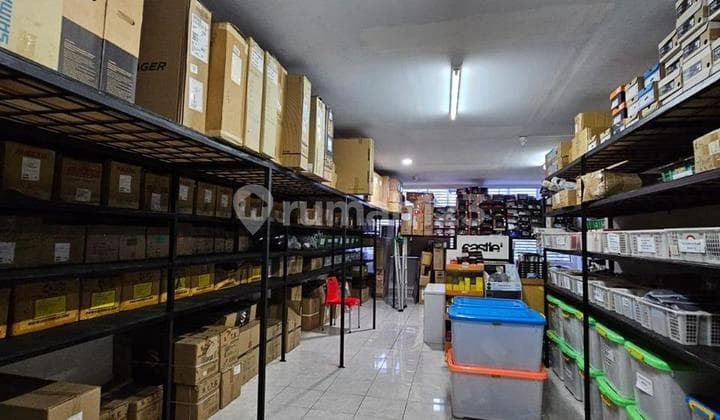 Ruko 3 lantai siap pakai di emerald avenue
