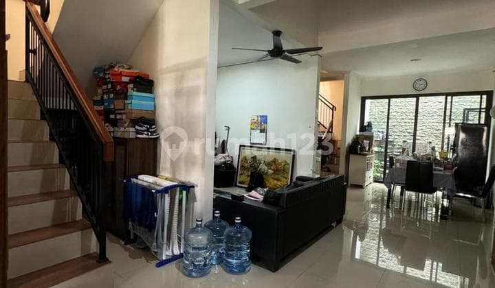 Rumah siap huni 2 lantai di Bintaro Jaya Sektor 9