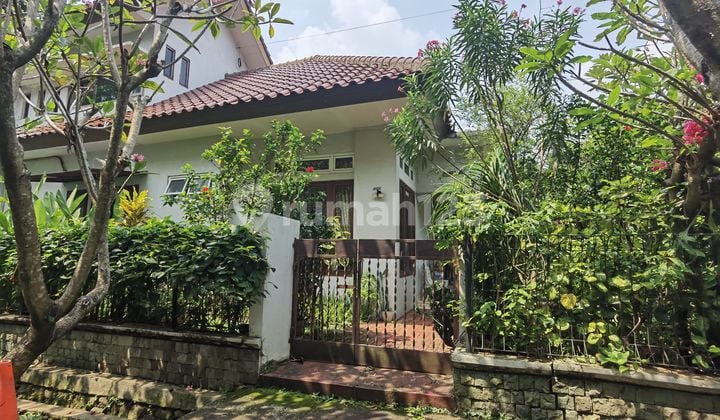 Rumah 2 lantai siap huni di Bintaro Sektor 6
