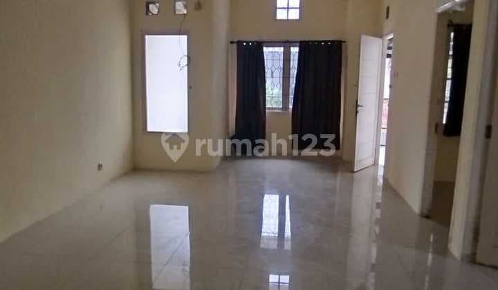 Rumah siap huni 2 lantai dalam cluster di Graha Bintaro