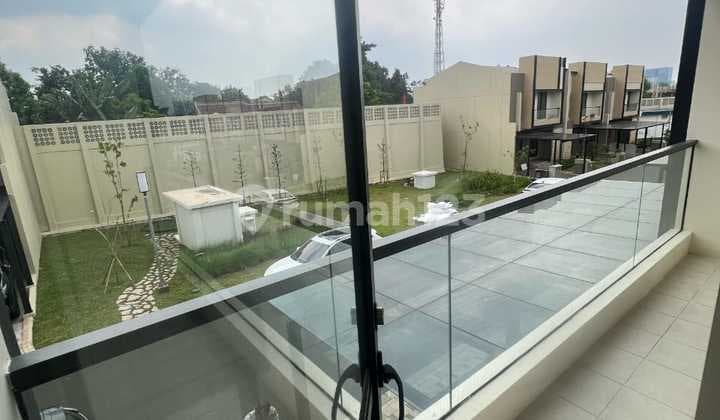 Lokasi Strategis dan Hadap Taman! Dicual Cepat Rumah 2 Lantai di Cluster Carson Gading Serpong Rapi