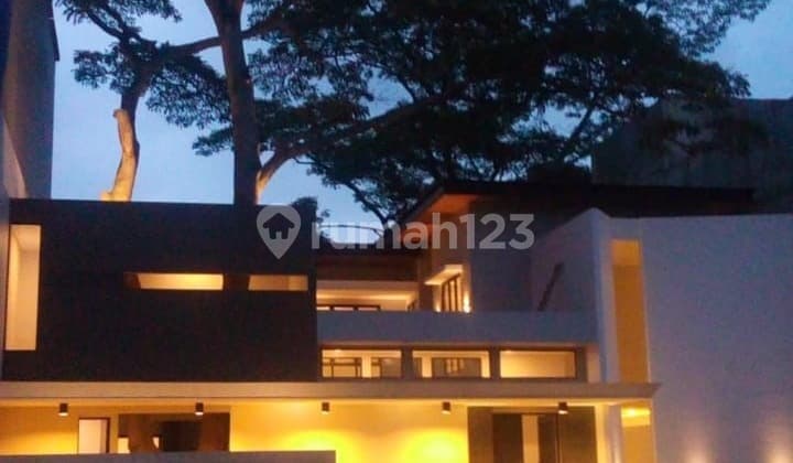Price Drop, Swimming Pool Available! Luxury House In Emerald Cove Gs