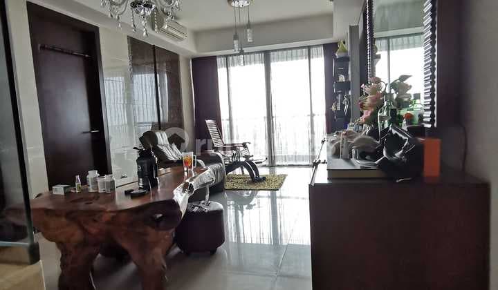 Dijual Apartement St Moritz 2 BR Semi Furnished