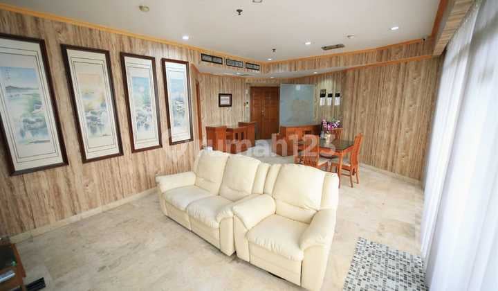 Disewa Apartment Slipi 3 BR Full Furnished