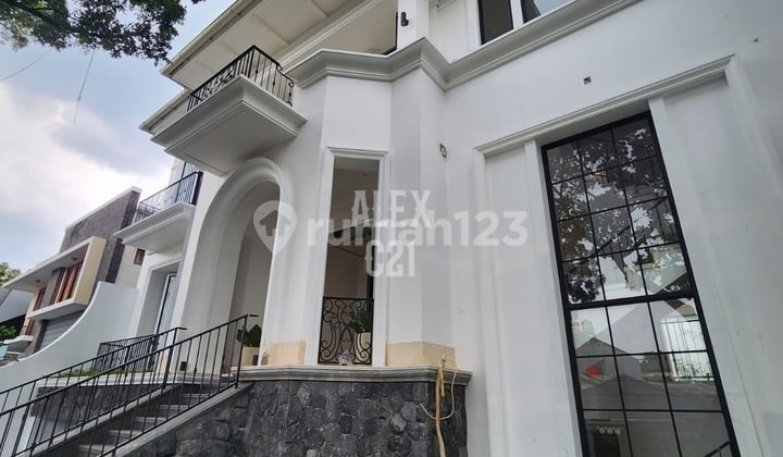 Dijual Rumah Baru Mewah di Kebayoran Baru, Jakarta Selatan