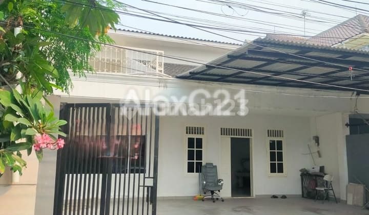 For Sale and Rent Beautiful Minimalist House in Mampang Prapatan, Mampang Prapatan, South Jakarta