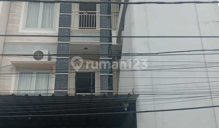 Dijual Rumah Mewah Dekat Grand Indonesia di Kebon Kacang, Tanah Abang, Jakarta Pusat
