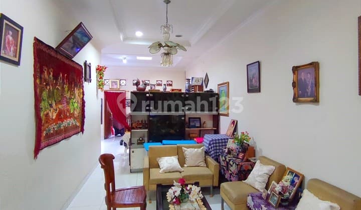 Dijual rumah siap huni strategis Bendungan Hilir, Tanah Abang, Jakarta Pusat