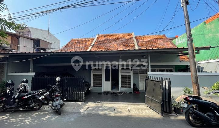 Dijual rumah strategis di Koja, Jakarta Utara