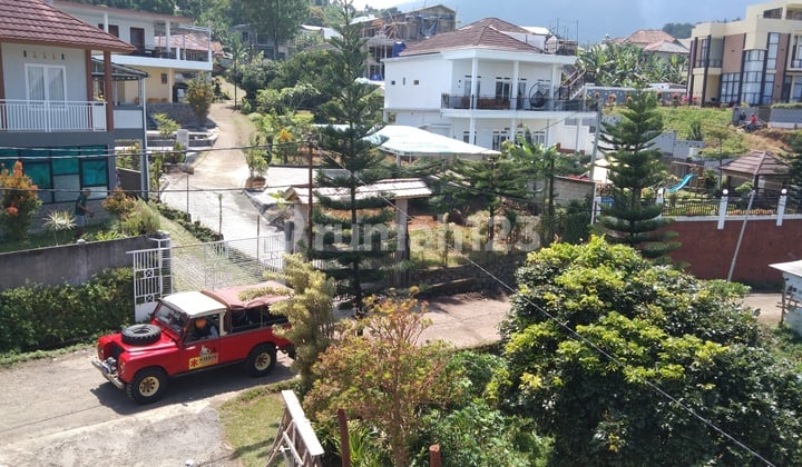 Jual tanah lembah 300 area villa komersil di megamendung puncak