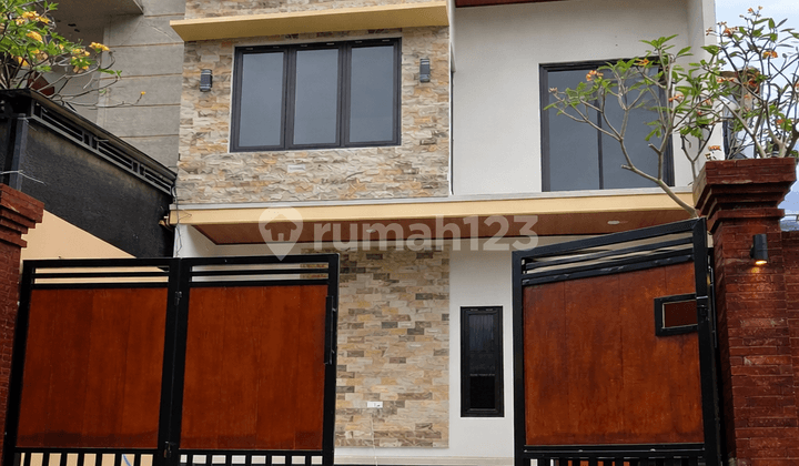 Rumah Mewah 2 Lantai Full Furnish di Tabanan Bali, Lokasi yang Strategis di Pusat Kota Berkembang Tabanan Bali