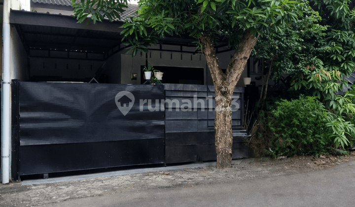Rumah 1 Lantai 2 Kamar Tidur di Kec. Colomadu, Kab. Karanganyar, Jawa Tengah Hanya 20 Menit Dari Bandara Bandara Adi Soemarmo dan 5 Menit ke Pintu Tol Klodran.