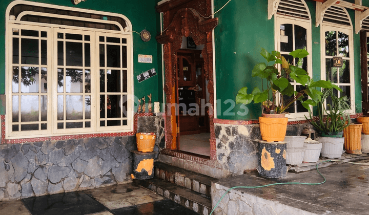 Rumah 2 Lantai 4 Kamar Tidur di Pondokmelati Bekasi Lokasi Strategis Dekat dengan Pusat Kota