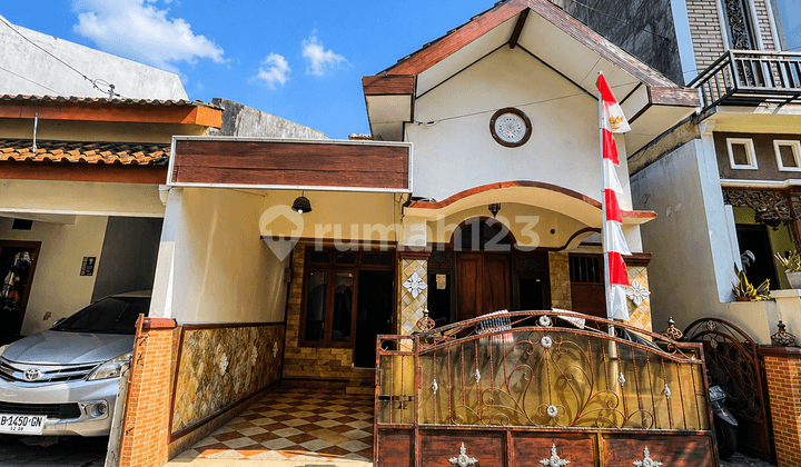 Dijual Rumah Strategis Jalan Utama - Purwomartani, Sleman Lokasi Strategis Dekat dengan Pertokoan