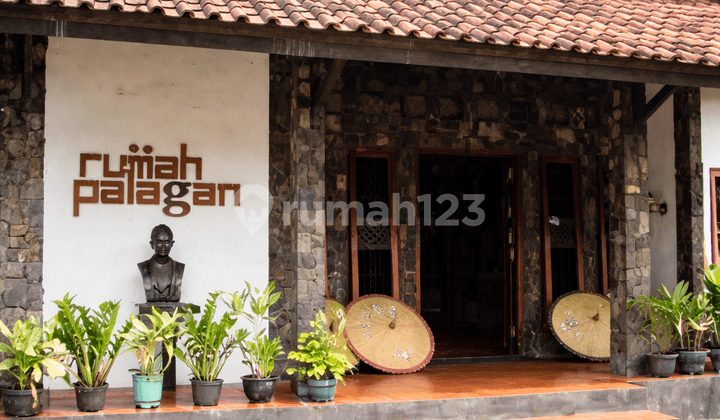 Exclusive Guest House Full Furnish - Jalan Palagan, Sleman Yogyakarta, Dekat Daerah Pariwisata