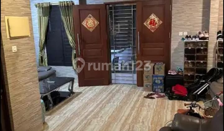 Rumah 3 Lantai Full Renovasi 7X15 Casa Jardin Daan Mogot