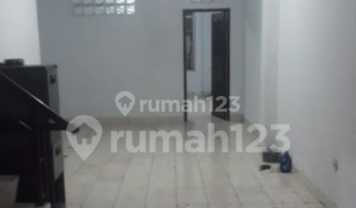 Ruko 3.5 Lantai Cocok untuk Usaha dan Investasi Mutiara Taman Palem