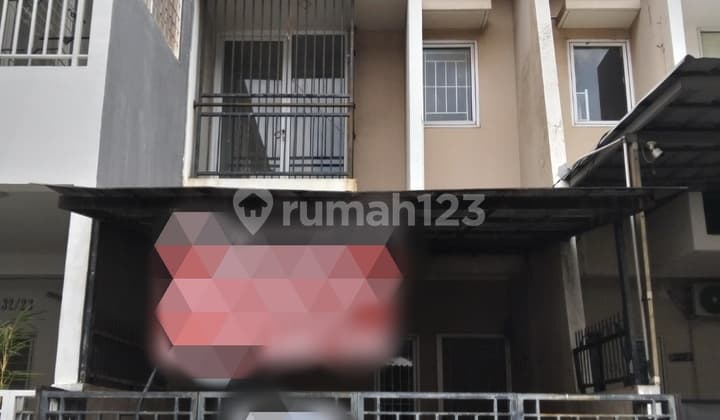 Rumah Rapi Dijual Murrrah 2 Lantai Taman Palem Lestari