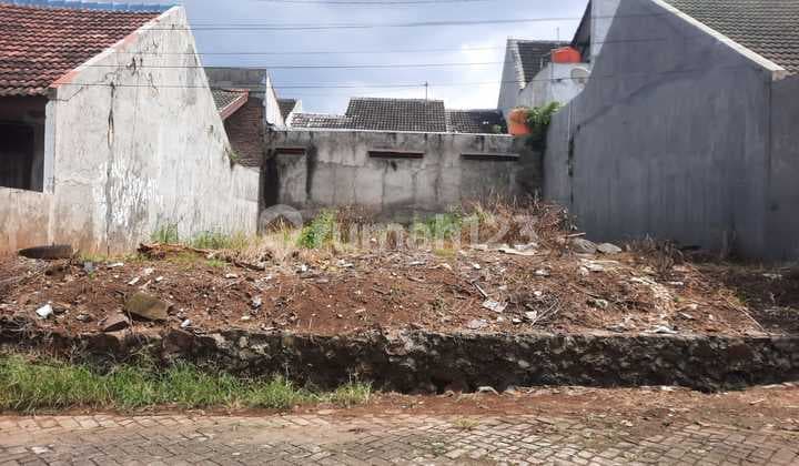 Land for Sale. Suitable for Boarding House. Location Near Undip Campus.