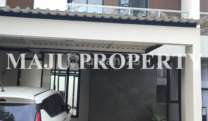 Rumah Ada Kolam Renang Di Metland Transyogie