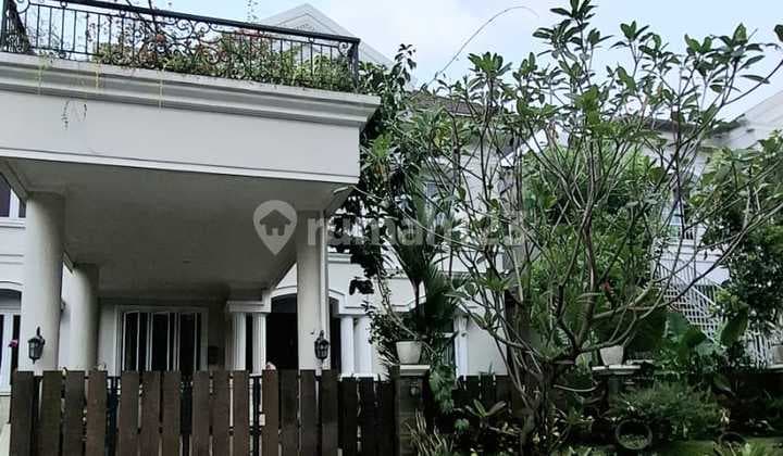 Rumah Bagus Ada Taman Di Legenda Wisata