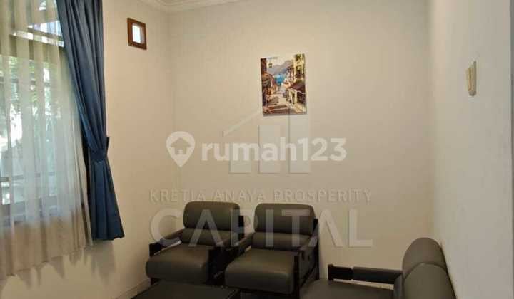 Rumah 4 Kamar Fully Furnished Dekat Tol Pasteur Siap Huni di Kota Bandung