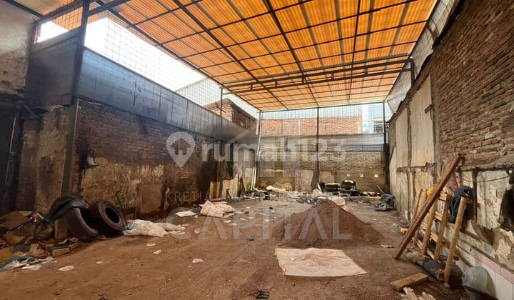 Lahan dan Bangunan di Mainroad Cimahi