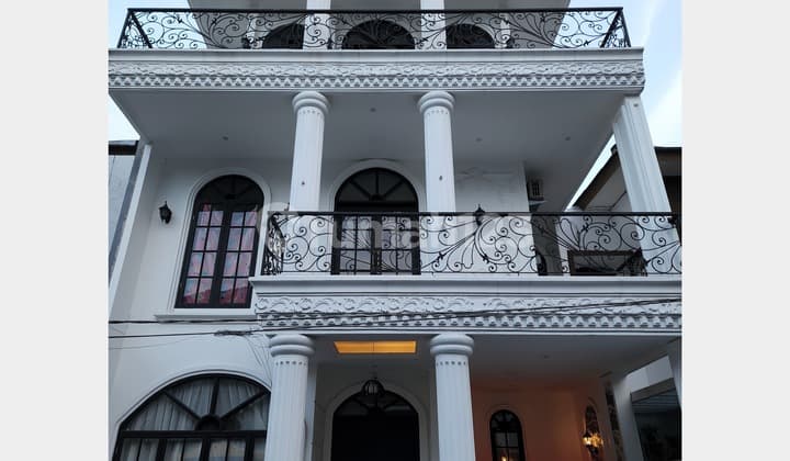 Rumah mewah ,lux siap huni Antapani Bandung murah,jarang ada