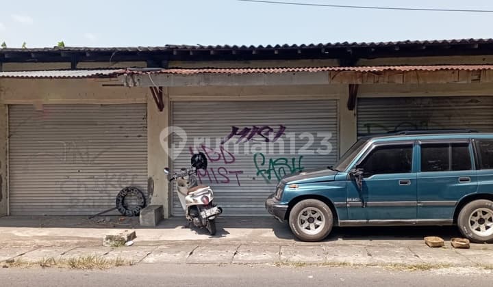 Ruko Gandeng Di Jalan Imogiri Barat Sumberagung Jetis Bantul Yogyakarta