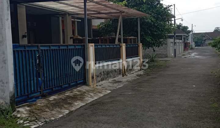 Simple Minimalist House in Purwomartani Kalasan Yogyakarta