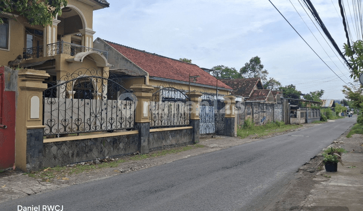 Rumah 2 Lantai di Jalan Pelem Sewu Bangunharjo Sewon Bantul Yk