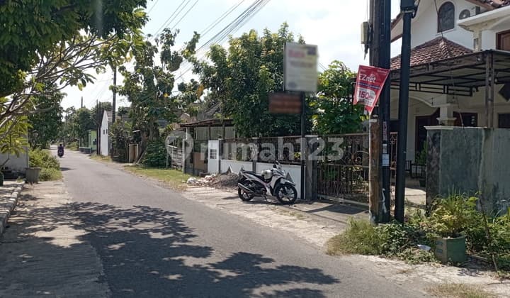 Rumah Semi Furnish 438 Meter Persegi, Lokasi Dekat Kampus ISI, Panggungharjo, Sewon, Bantul